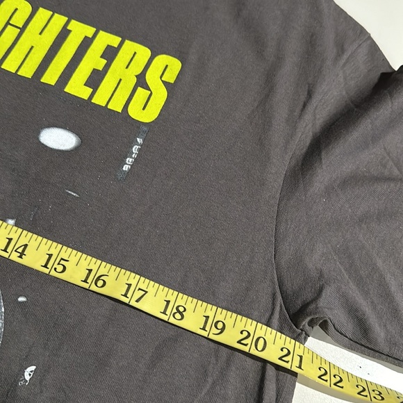 Foo Fighters Graphic T-Shirt - Picture 5 of 8